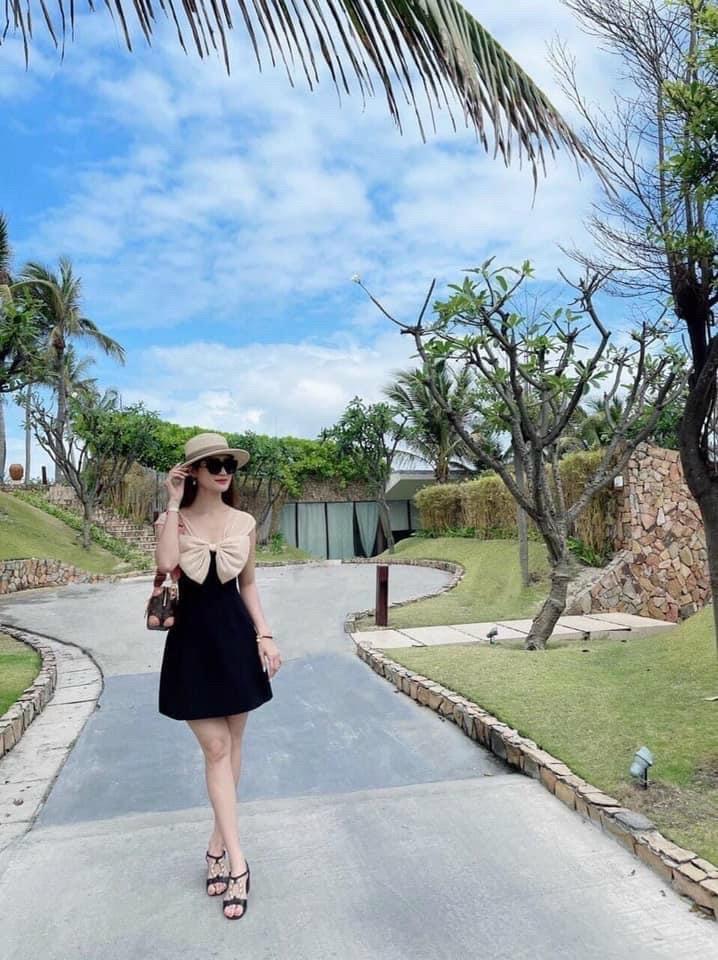 ĐẦM XÒE NƠ NGỰC VOAN TƠ ÓNG 12358