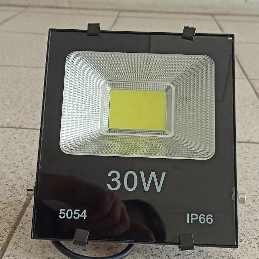 Đèn pha led 30W chuyên công trình bảng hiệu, trang trí sân vườn chống nước IP66