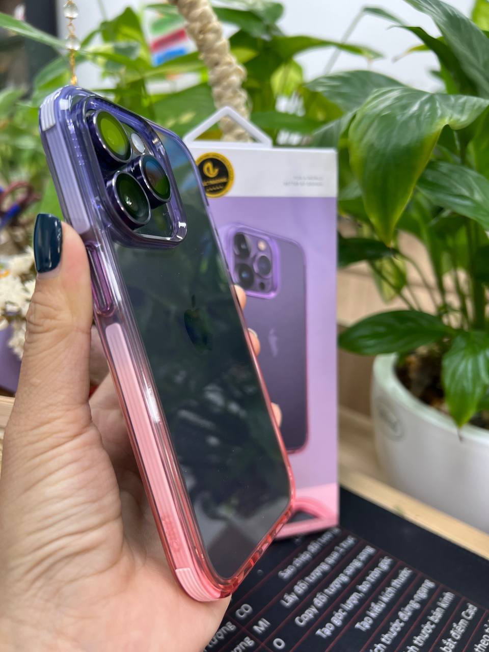 HÀNG CHÍNH HÃNG - Ốp UNIQ Hybrid Combat Duo dành cho iPhone 14 Pro/14 Pro max Được thiết kế với cấu trúc 3 tầng giúp phân tán chấn động trong từng lớp, chống sốc tối đa