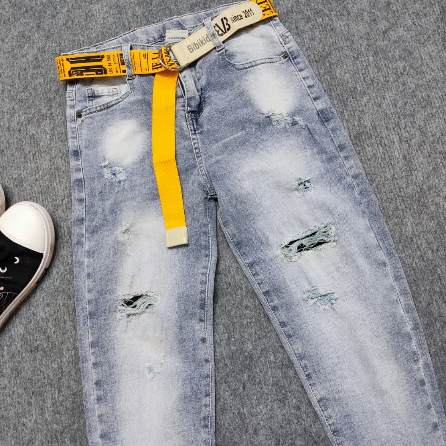 Q0128 Quần jean dài cao cấp bé trai, phom body, wax rách, có tăng đơ, chất co dãn thoải mái, kèm dây nịt