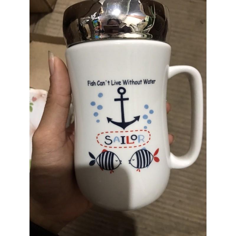 Cốc sứ nắp gương