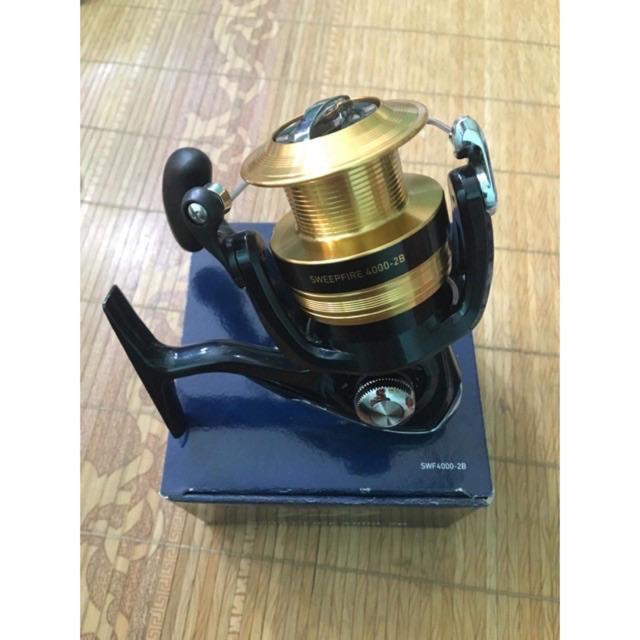 Máy câu cá DAIWA 4000 2b cực khoẻ mượt