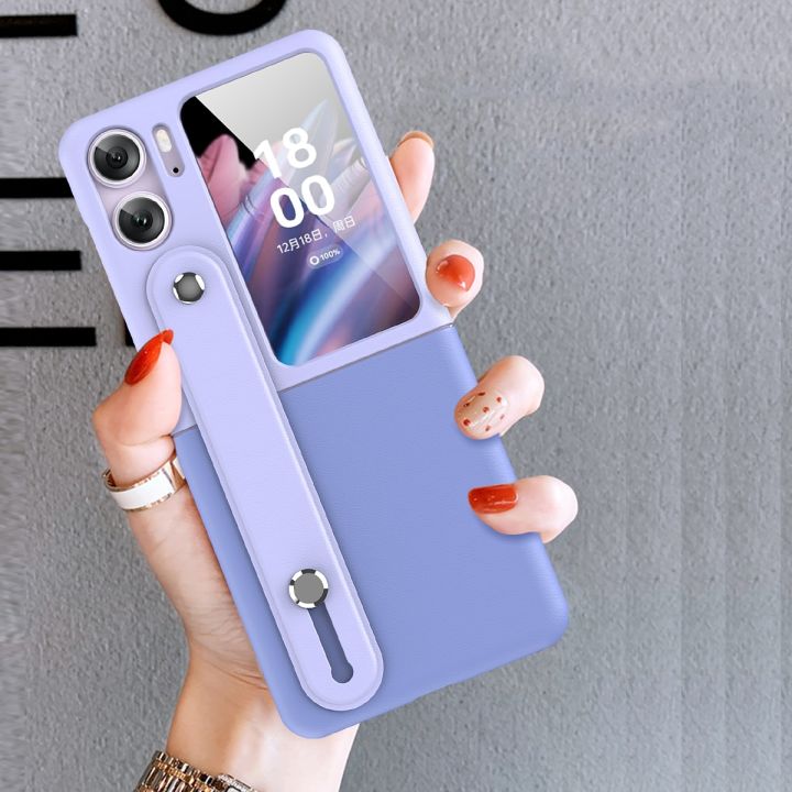Ốp lưng đai đeo hand trap chống sốc cho Oppo Find N2 Flip hiệu HOTCASE Wristband Stand Phone Case - chất liệu cao cấp, thiết kế thời trang sang trọng có đai đeo tay an toàn - Hàng nhập khẩu