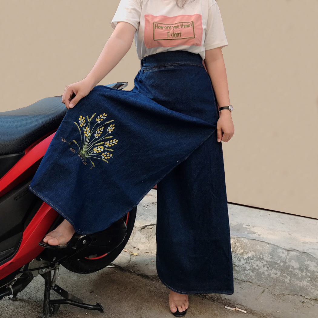 Váy Chống Nắng Xẻ Tà Vải Jean Mềm Cao cấp thêu họa tiết Bông Lúa Có 3 Nút Bấm rất Tiện lợi