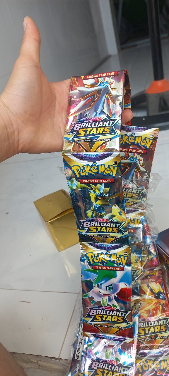 Đồ chơi thẻ pokemon loại comboo 32 gói