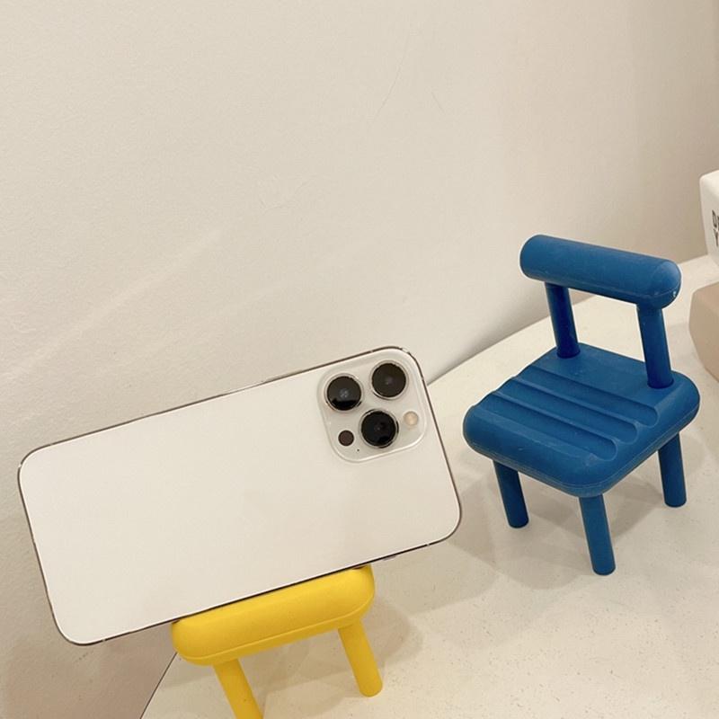Giá Đỡ Điện Thoại Hình Búp Bê Hoạt Hình Mini Thông Dụng