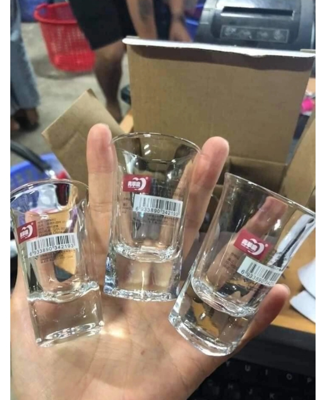Bộ 6 Ly cốc thủy tinh uống ngày tết cao cấp đế dầy cao cấp size 35ml