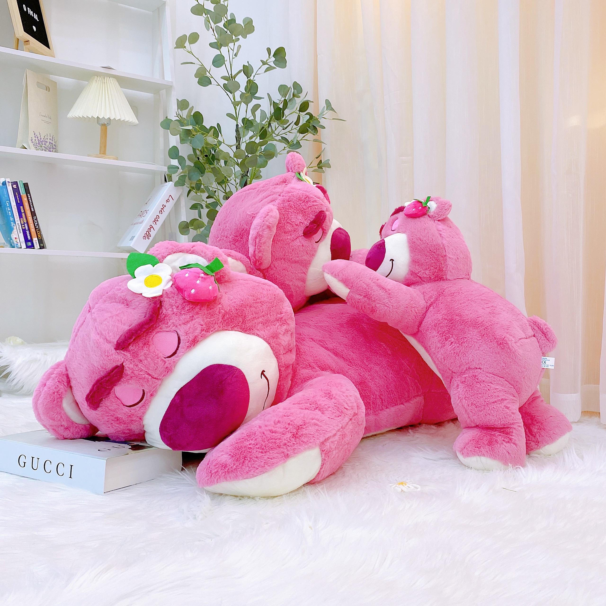 Gấu dâu tai dâu Lotso nằm ngủ chất bông cao cấp mềm mịn dễ thương