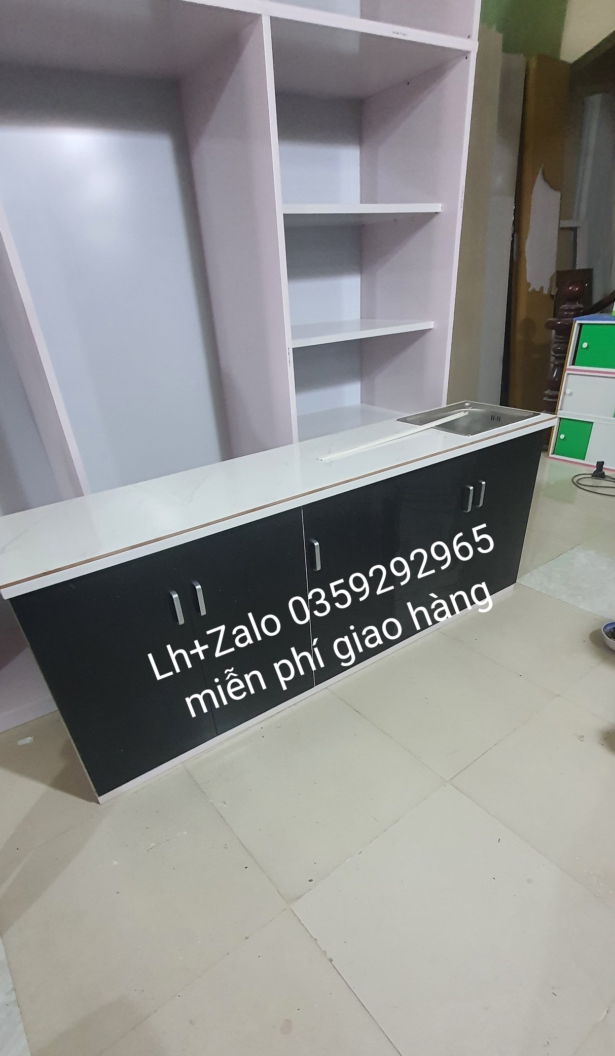 Tủ bếp mini nhựa đài Loan mặt gạch có chậu rửa