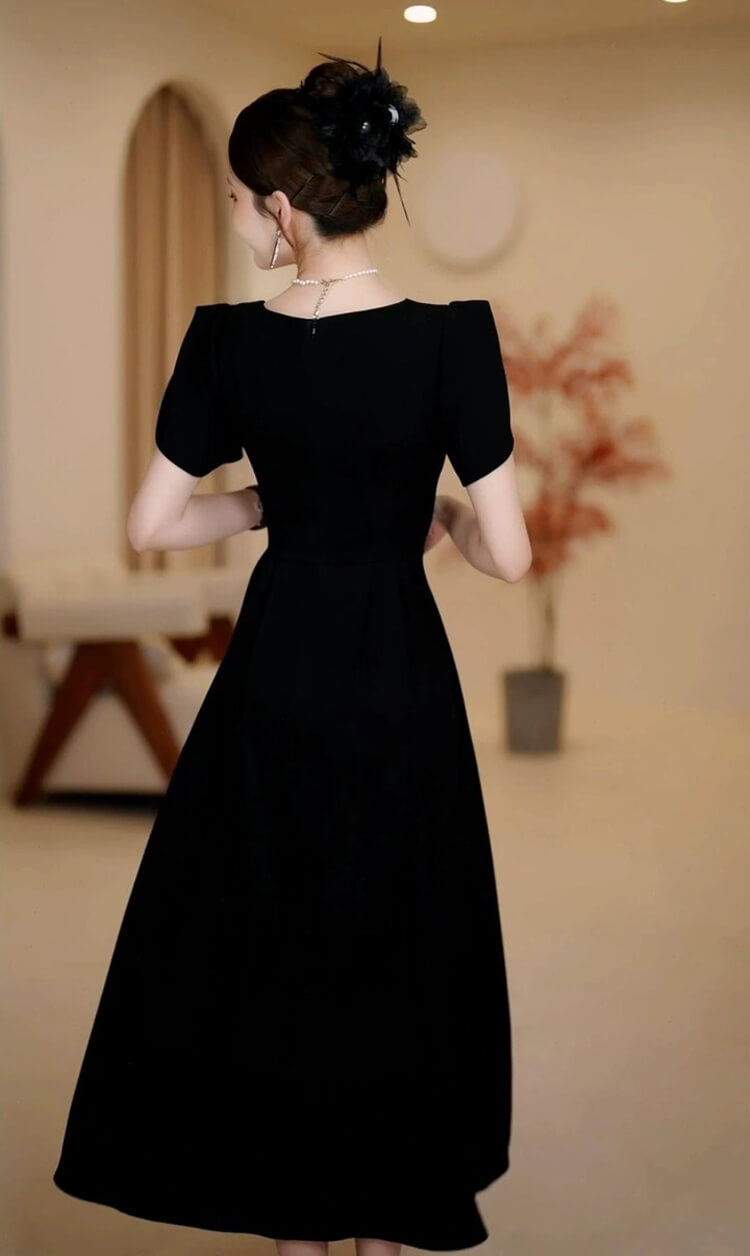 Đầm xòe cổ vuông phối màu