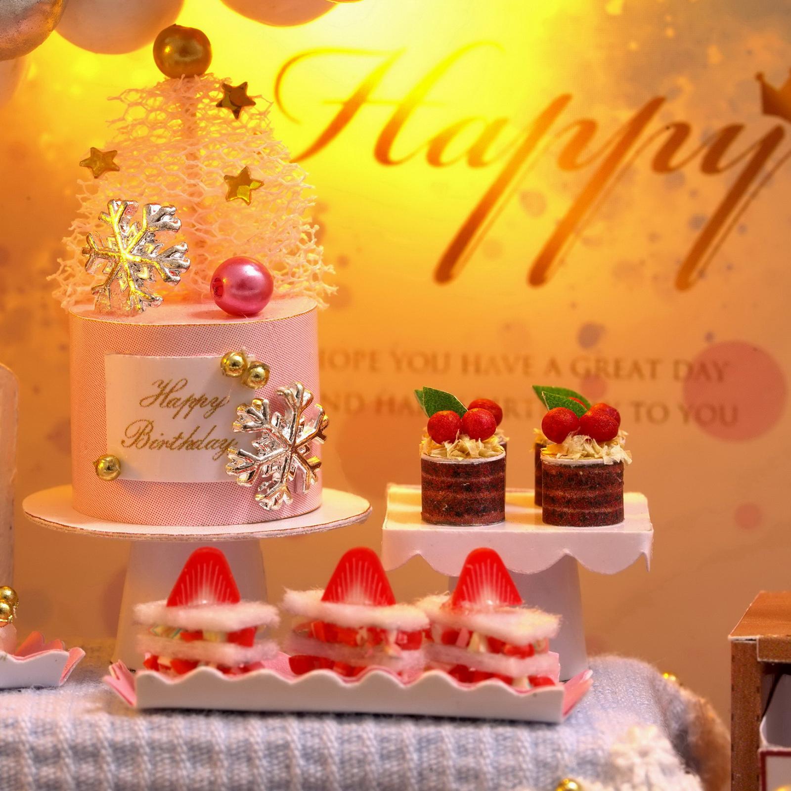 Dolls House & Dust Proof & LED Light Creative Room Toys for Little Children Gift