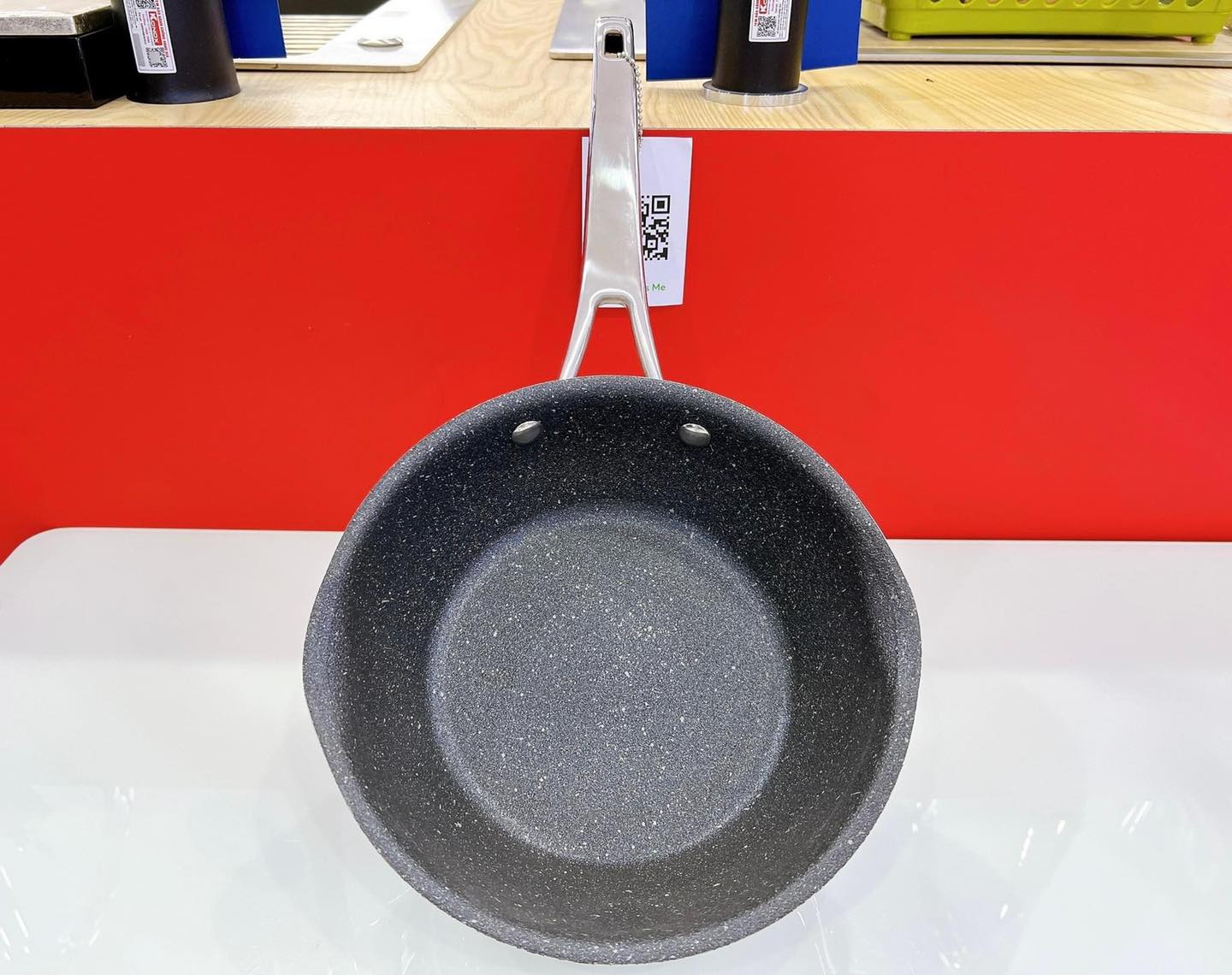 Chảo chống dính Inox liền khối Hera EL-8273 size 20cm.