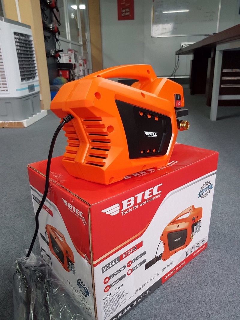 MÁY XỊT RỬA XE CAO CẤP BTEC BT2400 - HÀNG CHÍNH HÃNG
