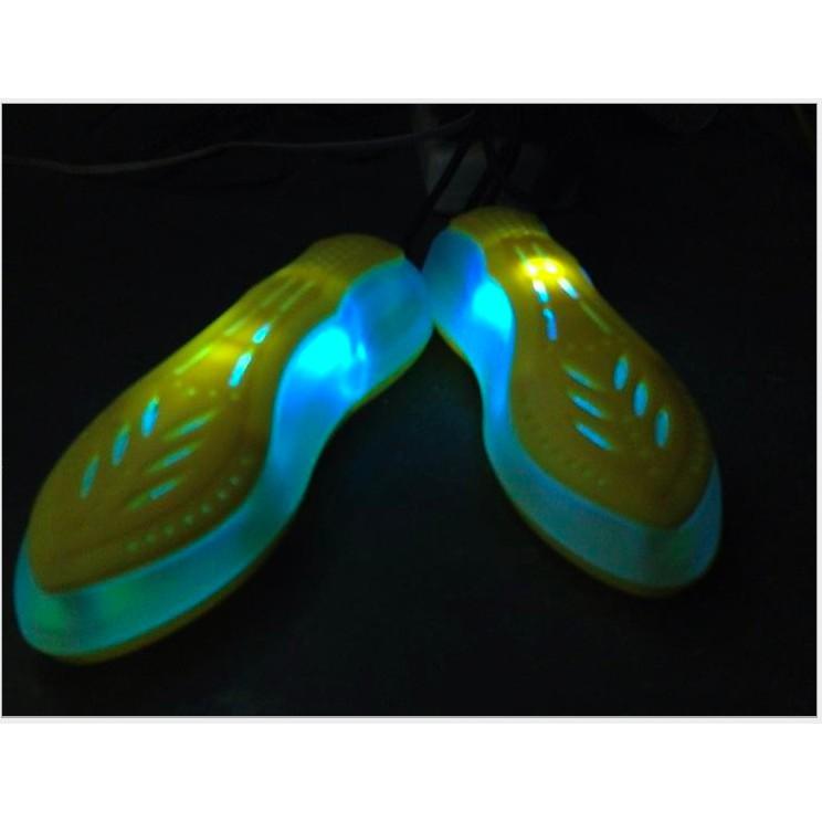 Khuyến mãi - Máy sấy khô giày dép khử mùi diệt khuẩn bằng LED UV