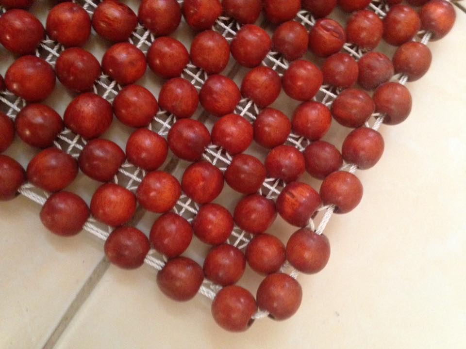 Đệm lót ghế văn phòng hạt gỗ nhãn 12ly - Sản phẩm chăm sóc ghế văn phòng - Ghế xoay - Ghế giám đốc - Ghế văn phòng Hòa Phát