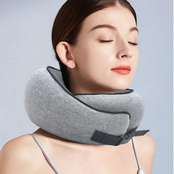 [HCM] Gối Ngủ Ô Tô Bảo Vệ Cổ Cao Cấp – Memory Foam Định Hình, Êm Ái Chống Mỏi Cổ Khi Lái Xe
