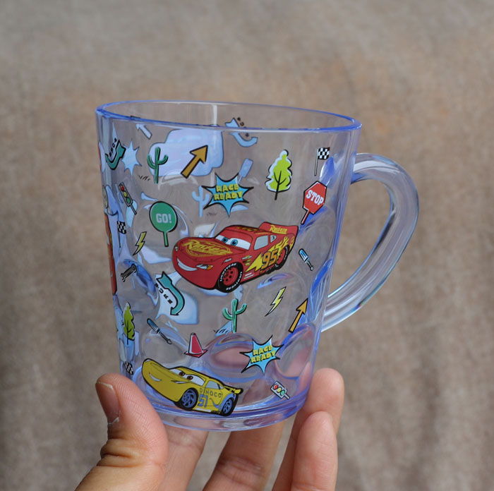 Ly quai cầm tay trong suốt hình xe đua Car 95 màu xanh siêu cute cho bé trai 260ml - 58VNDC2491