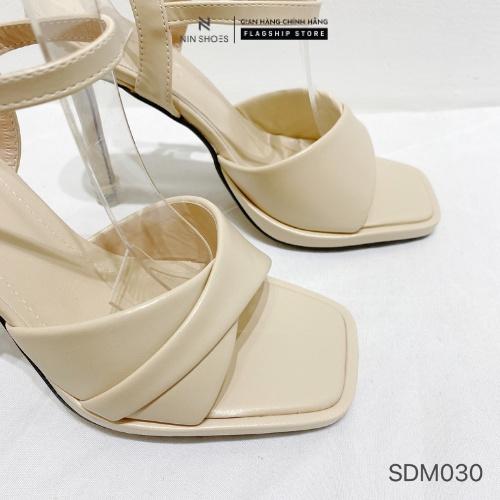 Giày Sandal nữ Ninshoes - Sandal mũi vuông đúp đế 10p quai bản chéo