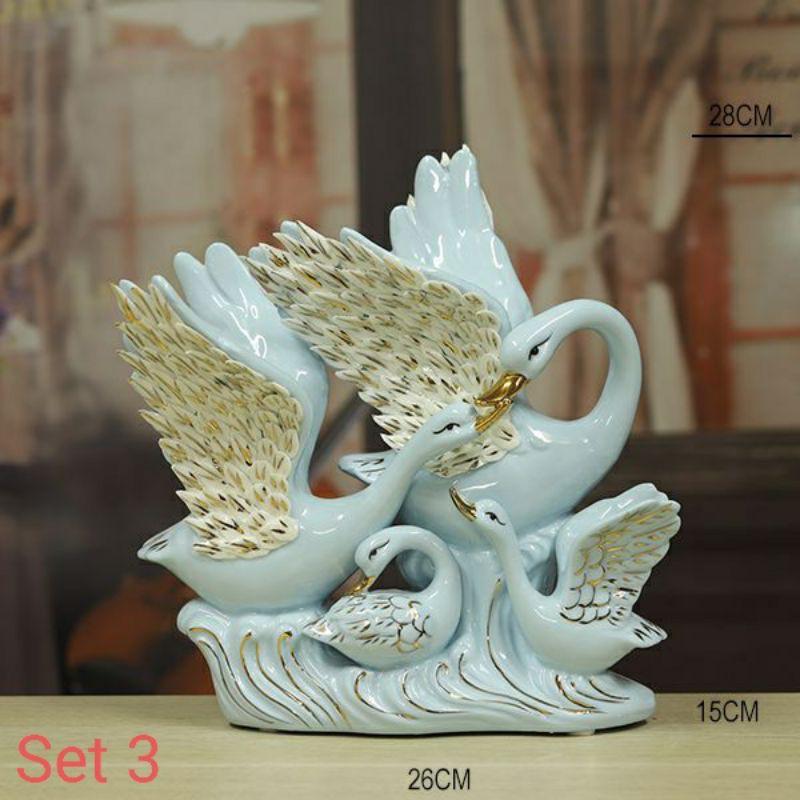 Bộ Thiên nga gia đình 3 và 4 mang phong trang trí .