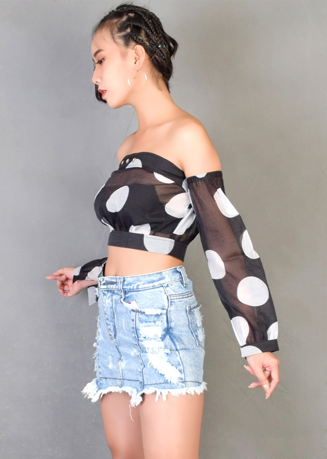 Áo Croptop Bẹt Vai Chấm Bi Rosy (Size