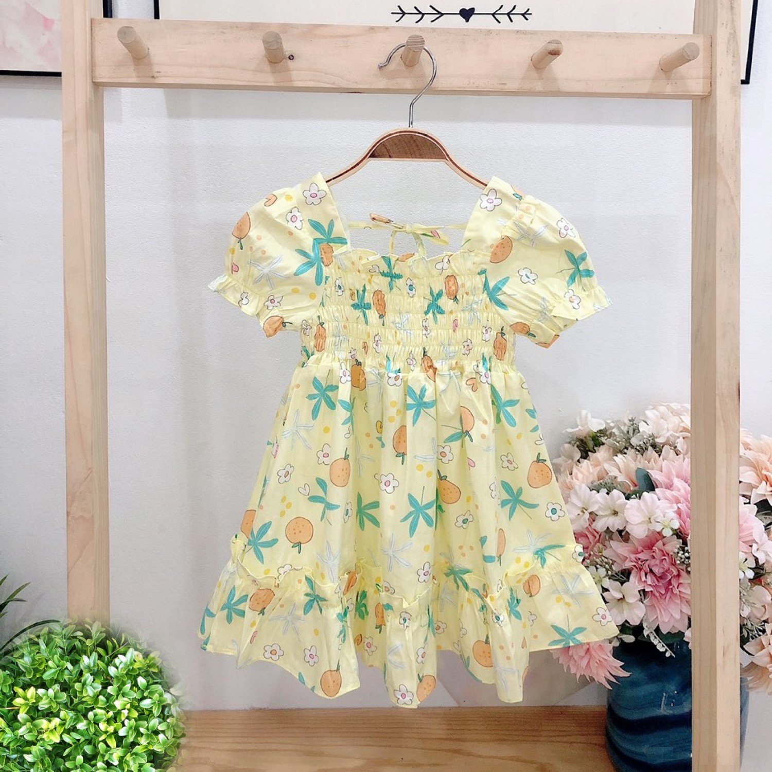 G00000810 Váy vàng smock thun ngực cực xinh bé gái, Chất vải thô lụa mềm mịn.