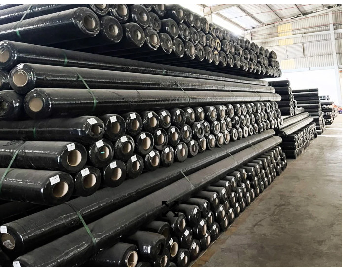 Bạt Chắn Cỏ/ Bạt diệt cỏ Hàng xuất khẩu khổ liền 4m loại dày 120gr/m2