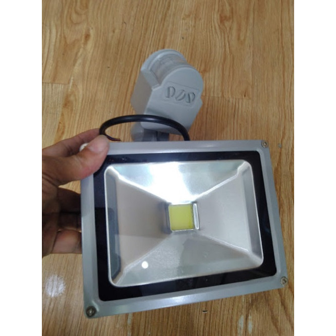 Đèn led cảm ứng chuyển động chống trộm công suất 20w