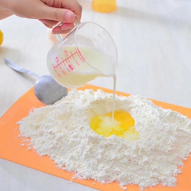 Cốc đong chia vạch làm bánh 300ml dùng để đo, đong định lượng thực phẩm dạng lỏng NHẬT BẢN