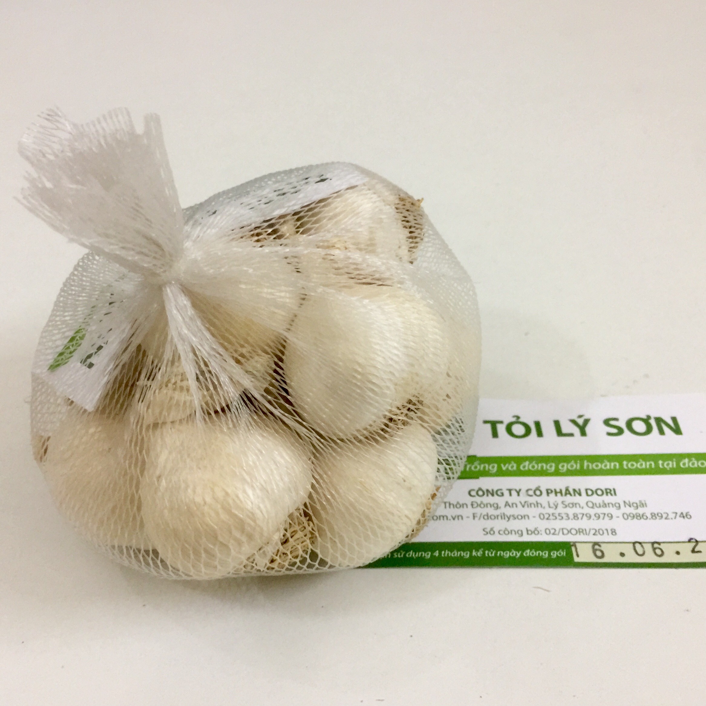 Đặc Sản Quảng Ngãi - Tỏi Lý Sơn Dori - Loại tỏi nhiều tép - Túi lưới 250g - Trồng tại đảo Lý Sơn - Cam kết đúng xuất xứ - Hoàn tiền 200% nếu sai cam kết - Dùng để ăn sống hoặc chế biến