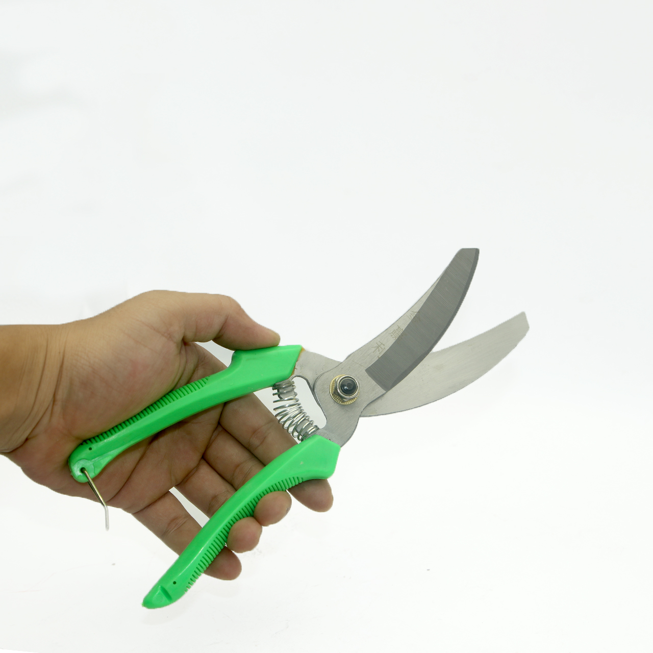 Kéo thu hoạch tỏi và trái cây lưỡi cung