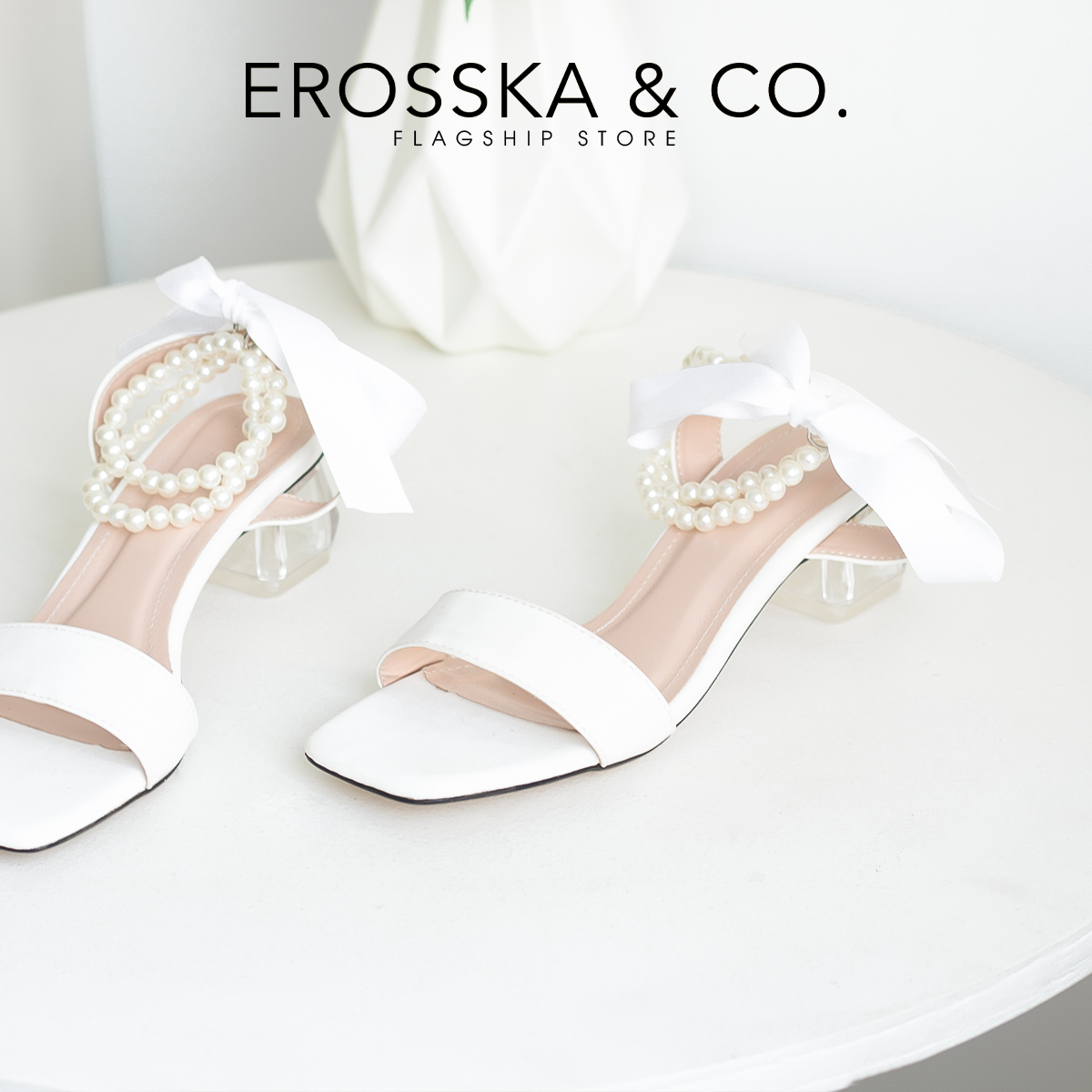 Erosska - Giày sandal cao gót đi học dây thắt nơ phối ngọc cao 4cm _ EB048