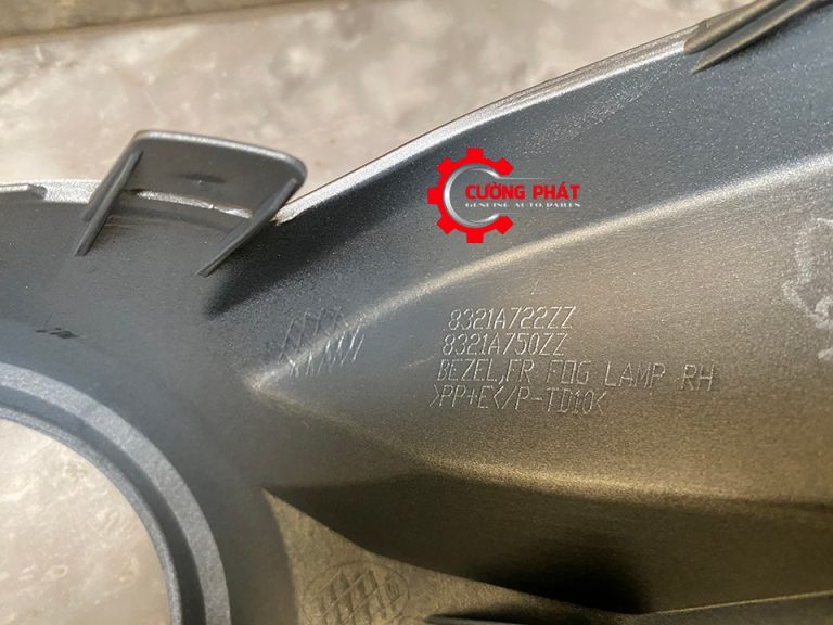 Ốp đèn gầm sơn Mitsubishi Xpander 2018-2021 mã 8321A749HA