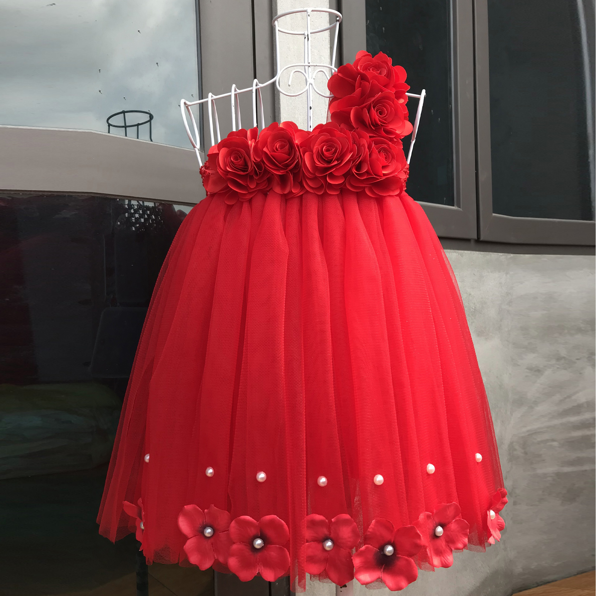 Hình ảnh Váy cho bé gái ️FREESHIP️ Váy tutu đỏ hoa hồng 6 bông