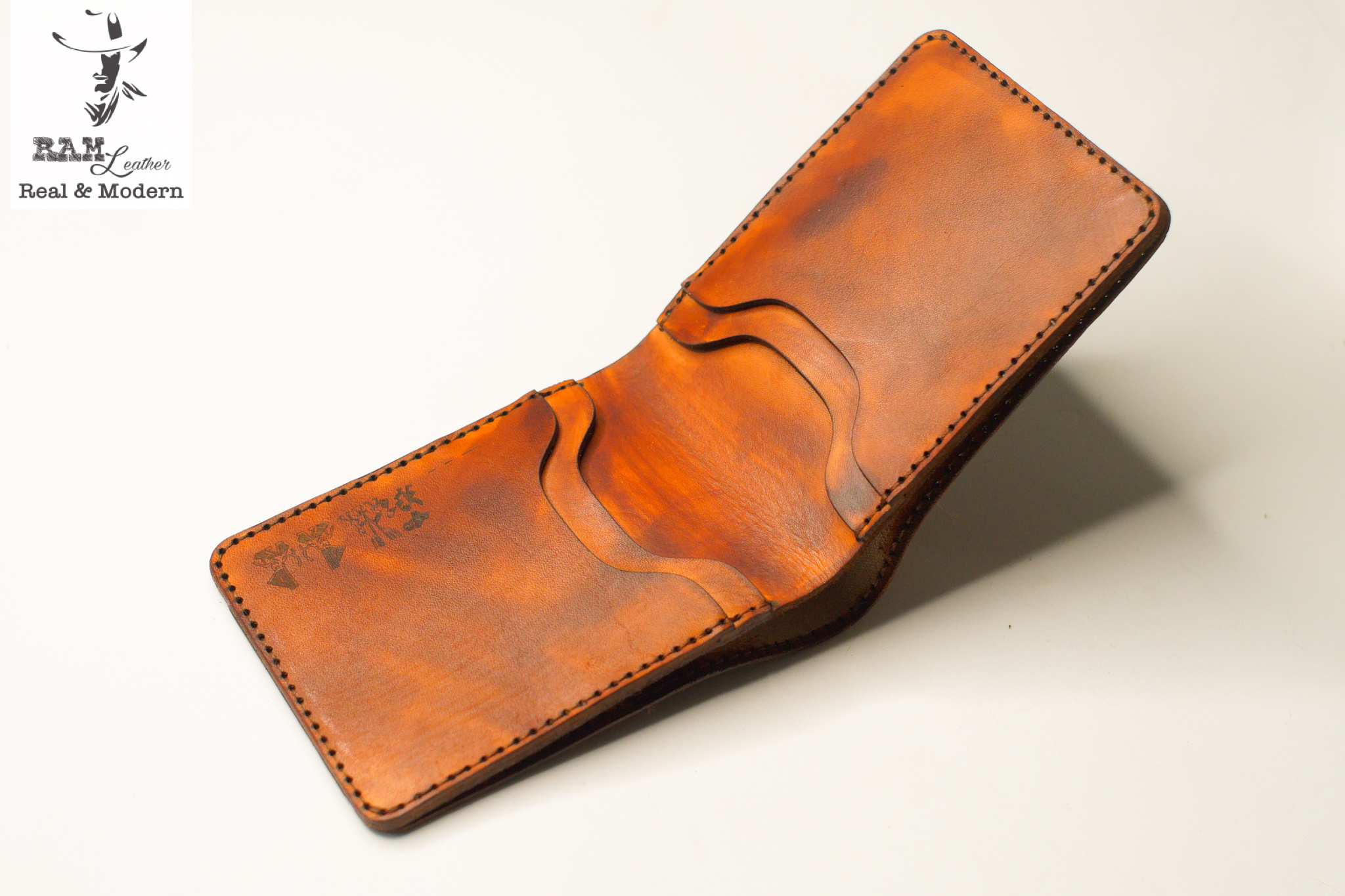 VÍ RAM TRỐNG ĐỒNG DÁNG NGANG LIGHTBROWN (DA BÒ THUỘC THẢO MỘC VEGTAN WALLET)