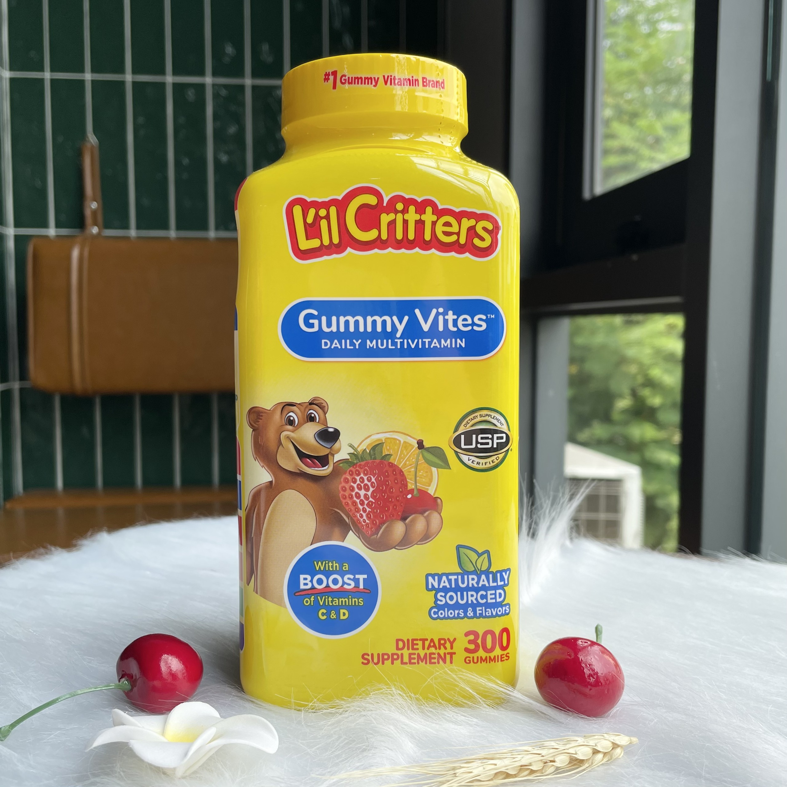 Kẹo dẻo đa Vitamin thiết yếu, Lutien và gấp đôi Canxi cho bé - L’il Critters Gummy Vites 300 viên