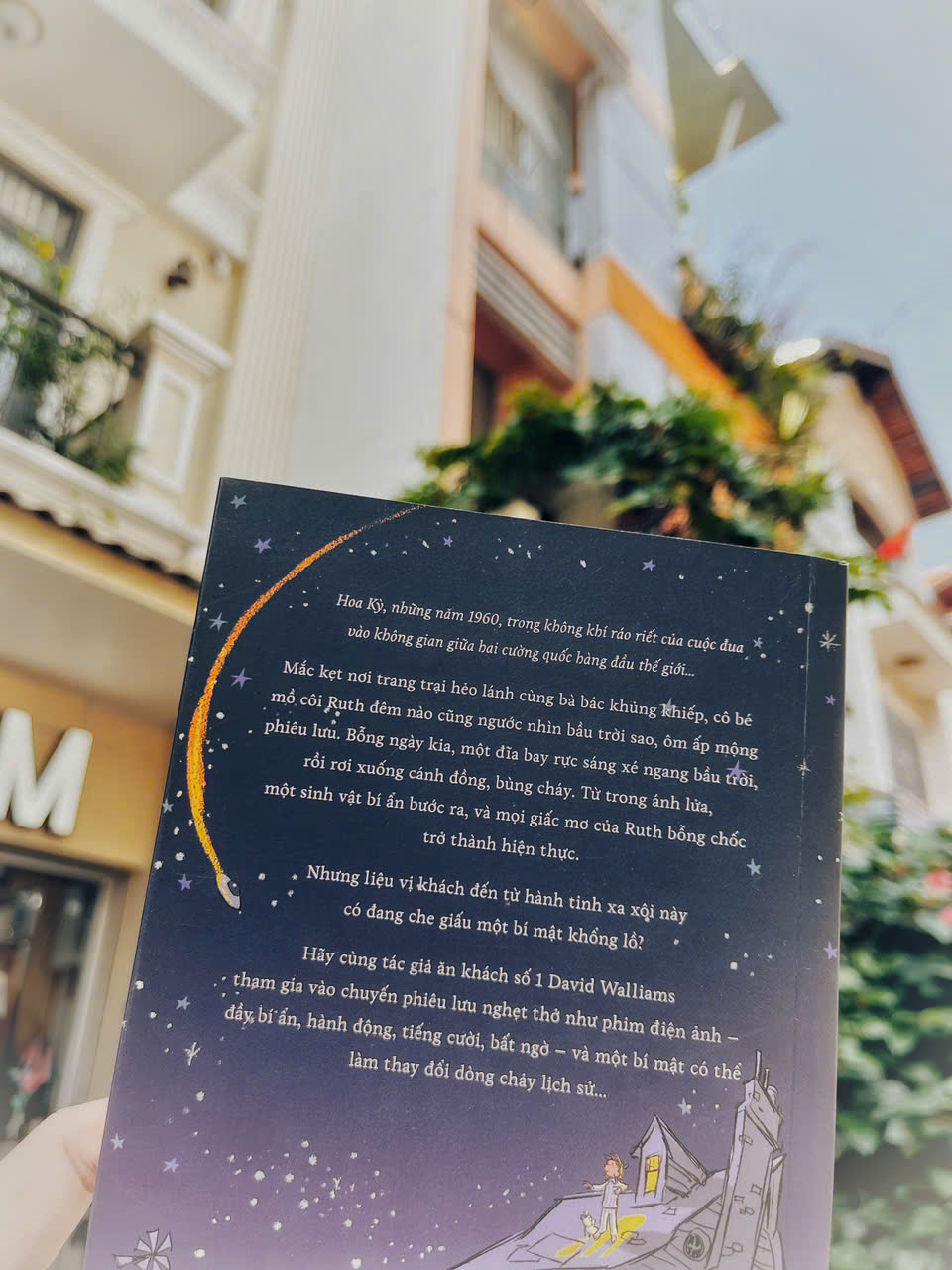 Sách - Anh chàng không gian (David Walliams) (Nhã Nam HCM)