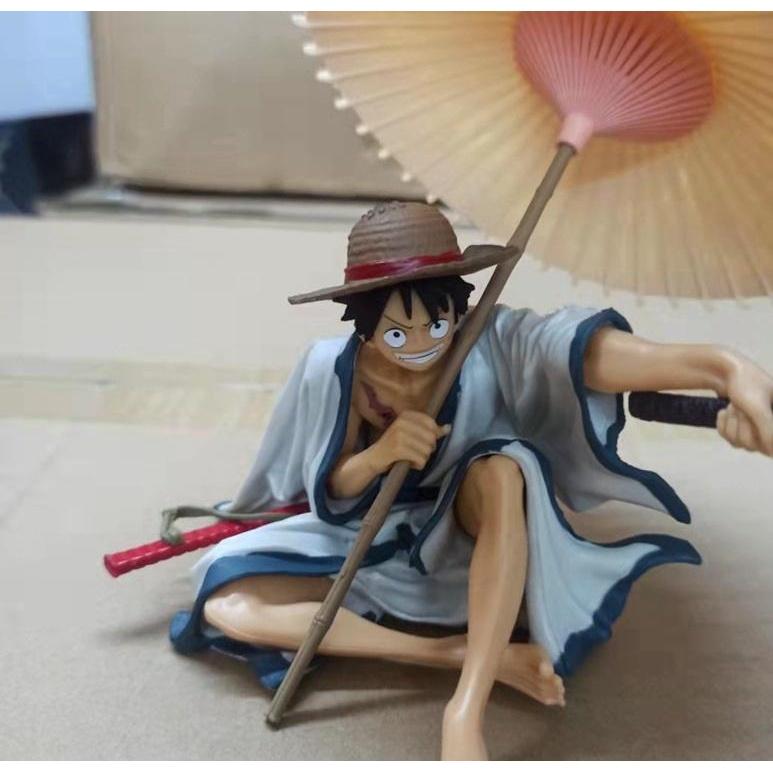 Mô hình nhân vật - luffy cầm ô 13 cm