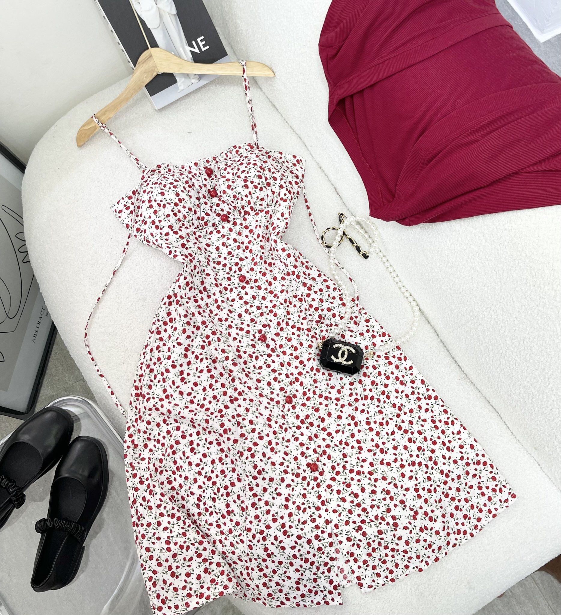 Set đầm 2 dây hoa nhí vai nơ kèm áo khoác cardigan đỏ