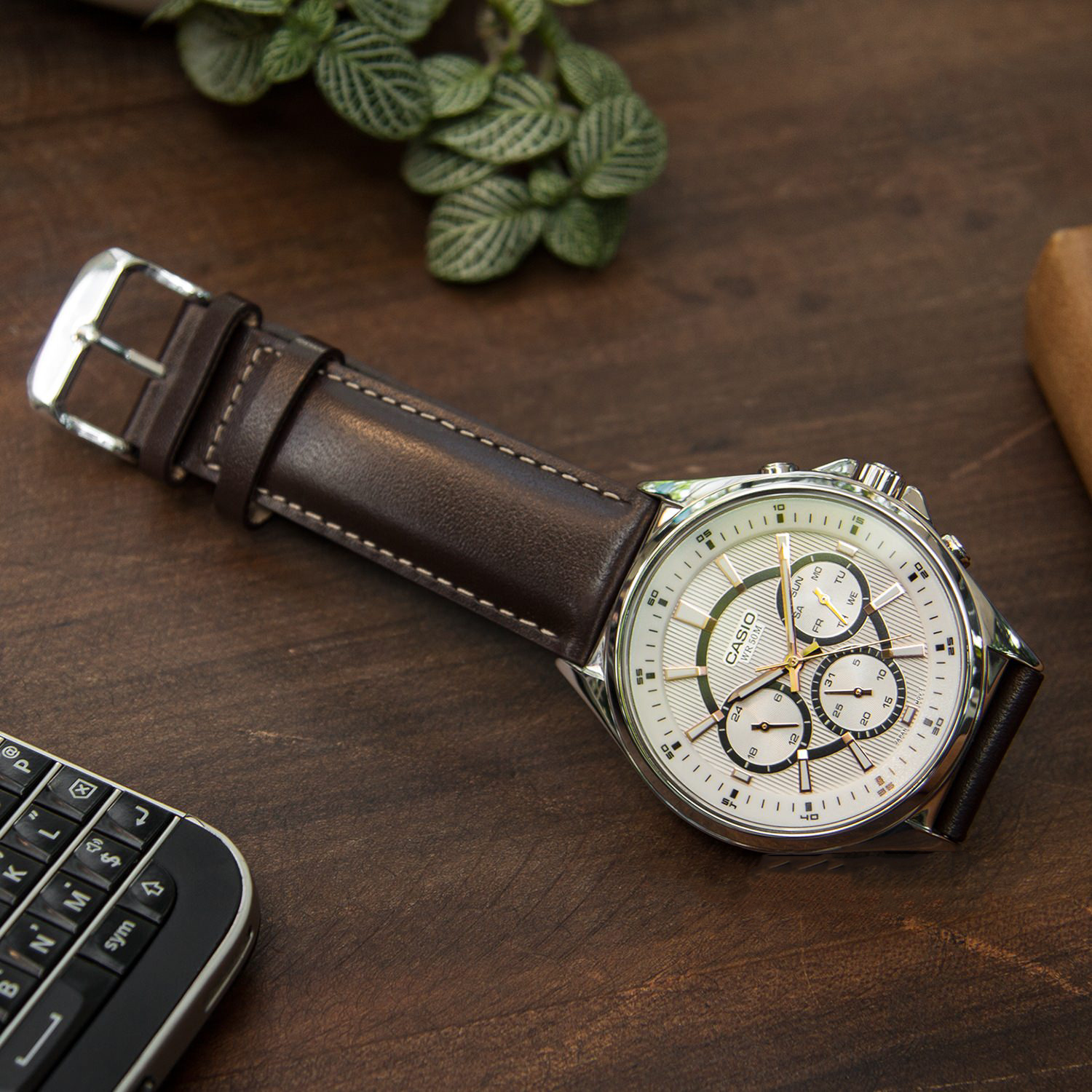 Đồng hồ nam dây da Casio MTP-E303L-1AVDF