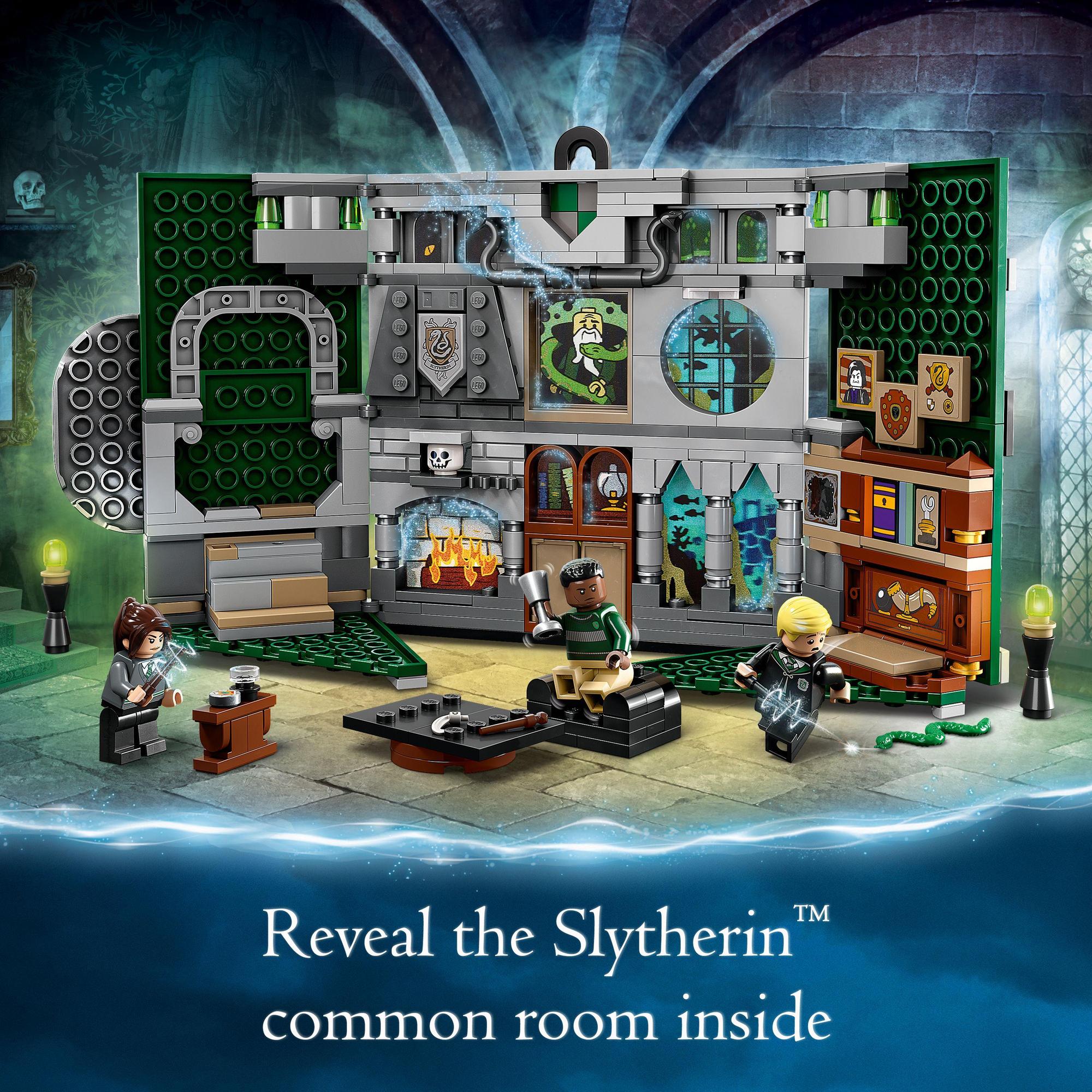 LEGO HARRY POTTER 76410 Bộ cờ Nhà Nhà Slytherin (349 chi tiết)