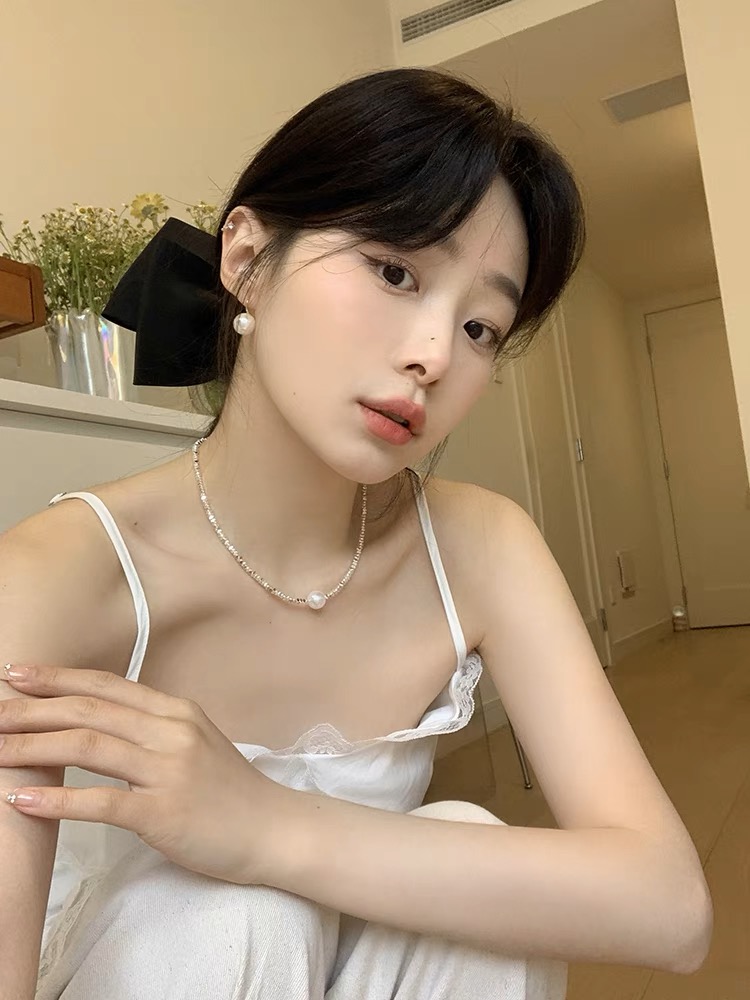 Khuyên tai ngọc móc tai sang trọng