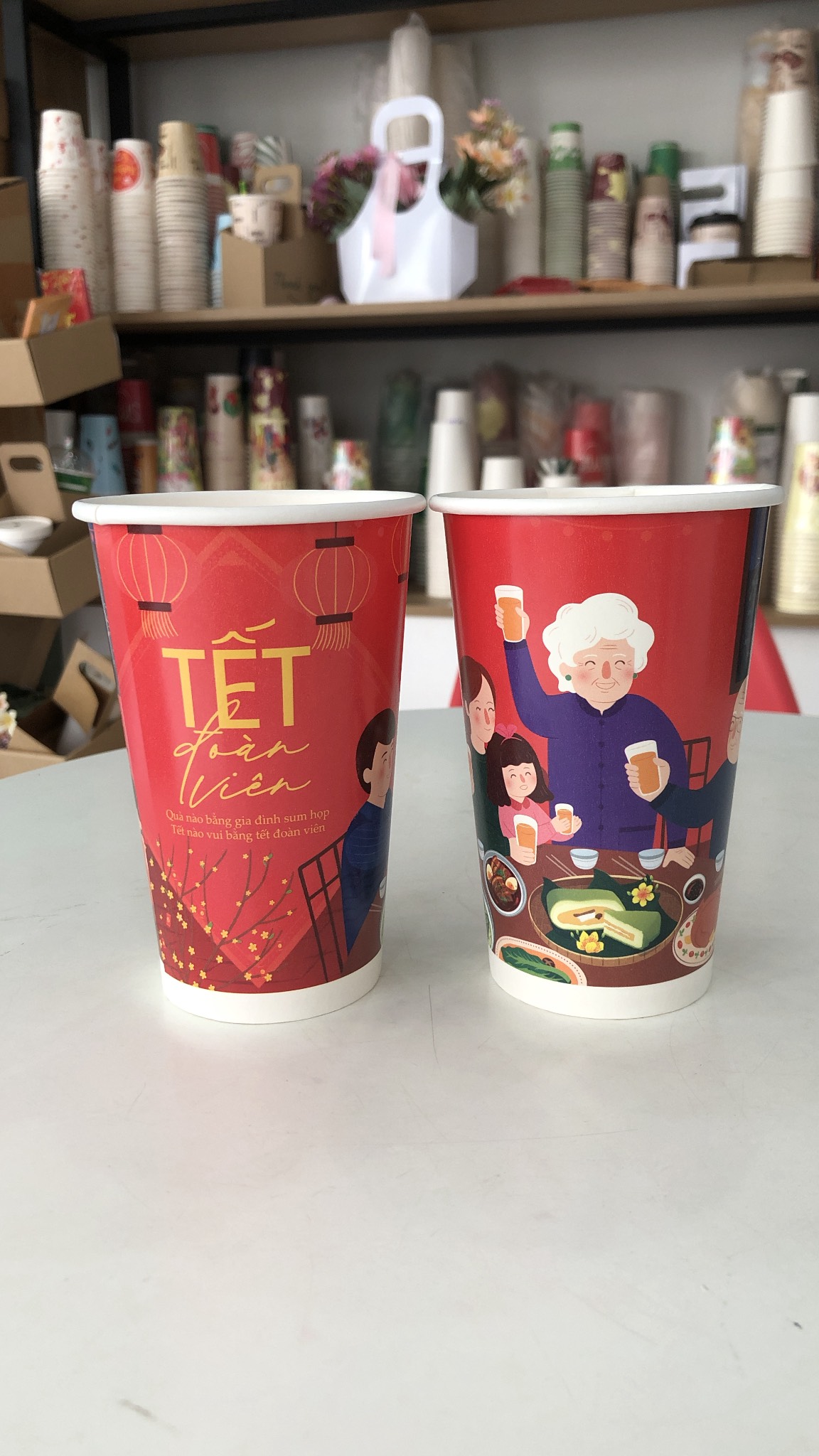 Ly giấy 22oz~649ml - Lốc 20 ly giấy có họa tiết