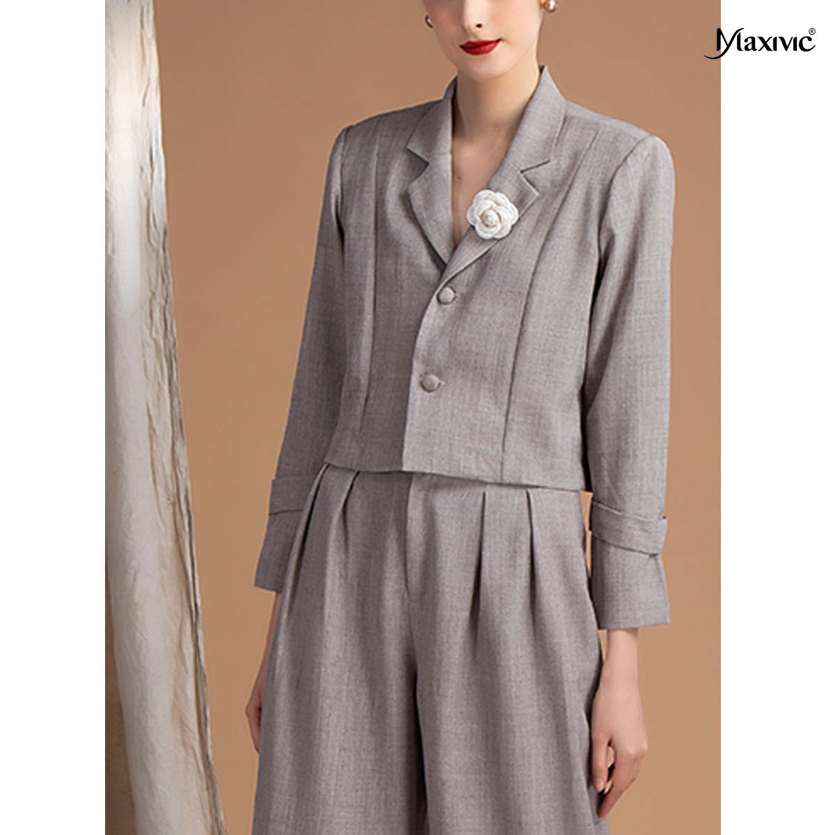 Áo vest nữ lửng xám đỏ cotton xô Maxivic M092318A