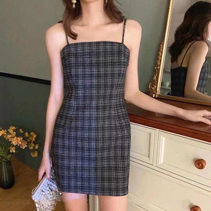 Đầm Hai Dây Kẻ Sọc Caro Xinh Xắn Cho Nữ