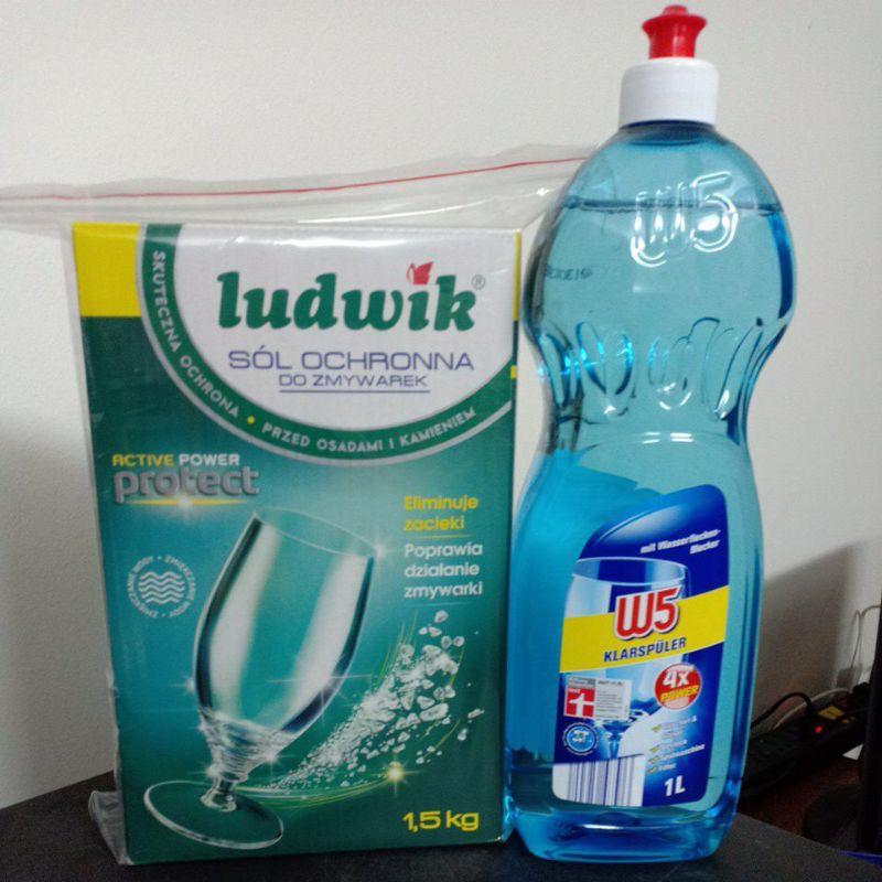 Chai nước làm bóng 1000 ml + hộp muối làm mềm nước 1,5 kg