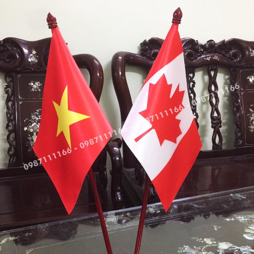 Cờ Để Bàn Đế gỗ Cắm 2 cờ Việt Nam - Canada In Kỹ Thuật Số