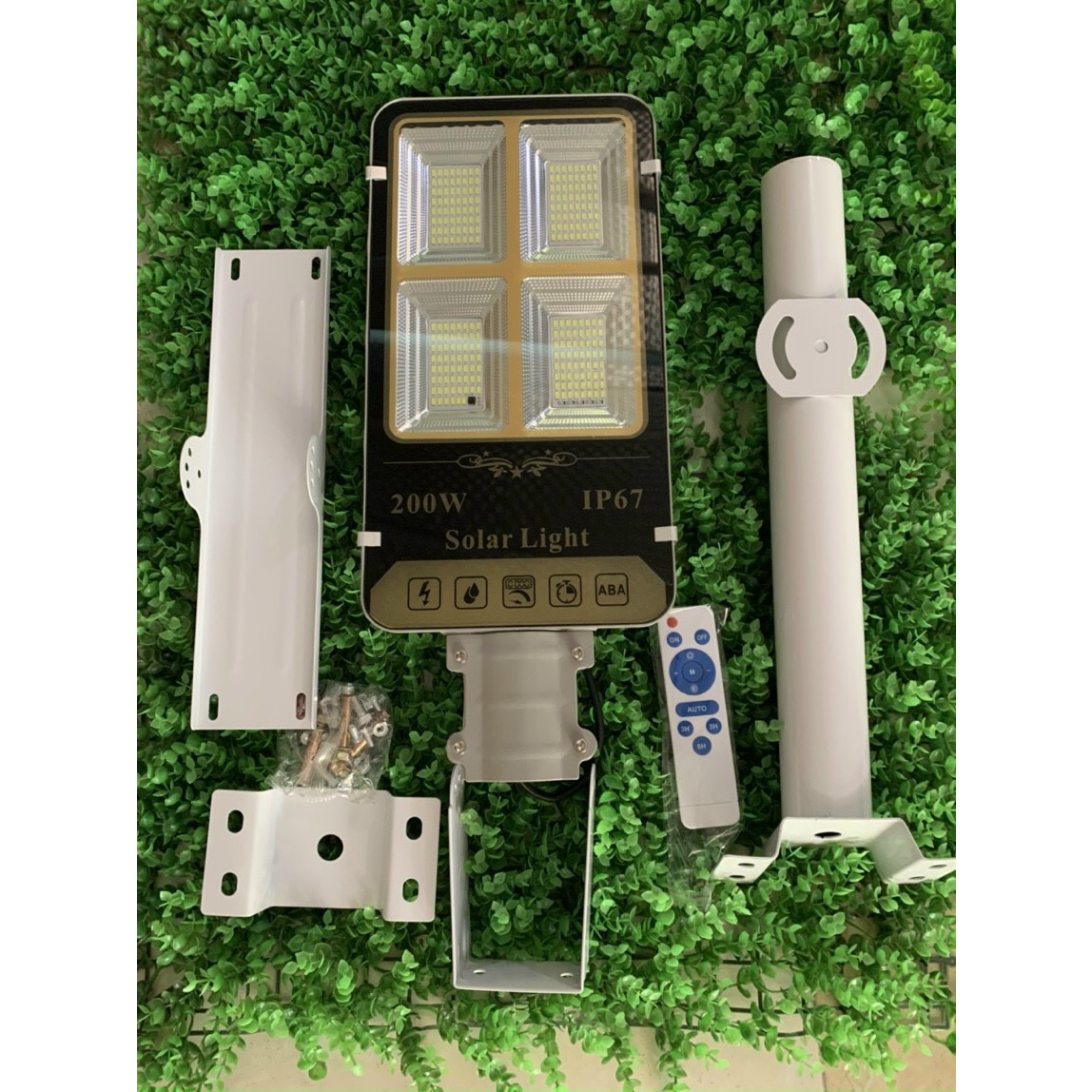 Đèn đường led năng lượng mặt trời bàn chải 400w 300w 200w 100w sân vườn chống nước IP67 vỏ nhôm đúc