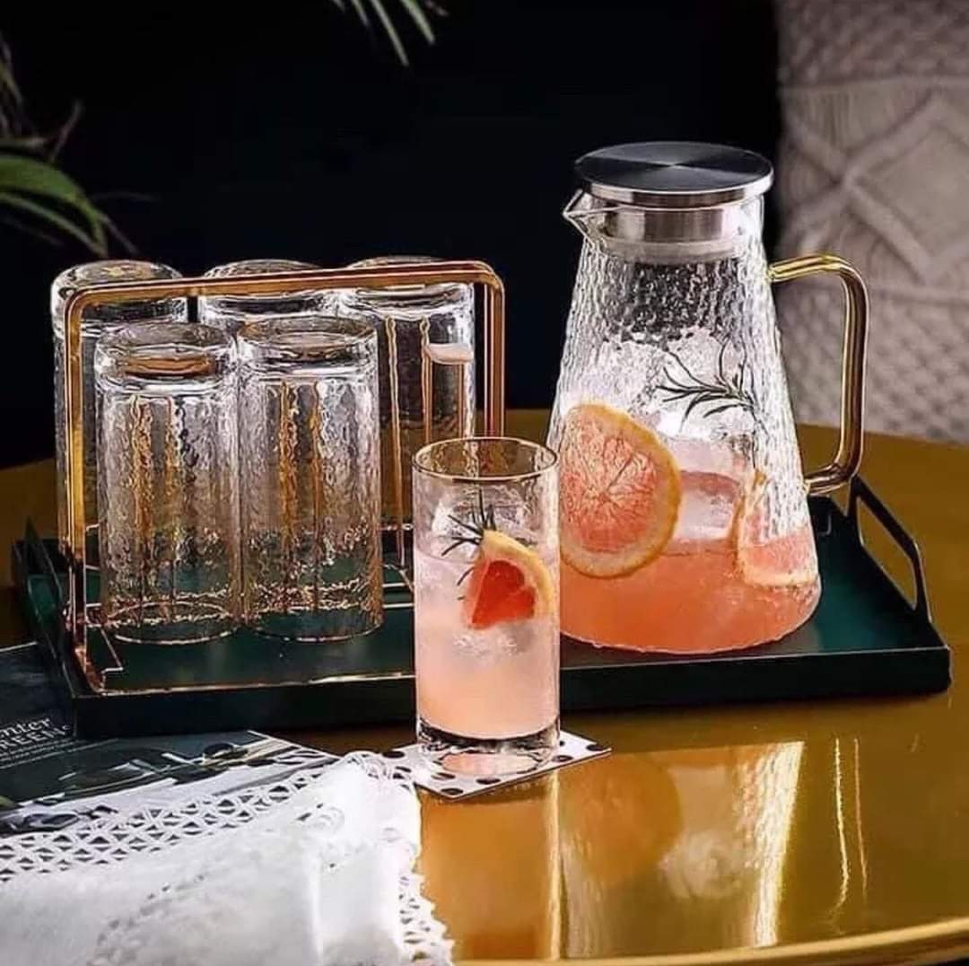 BỘ BÌNH CỐC THỦY TINH TRẮNG QUAI VÀNG INOX 1,6L CHỊU NHIỆT CAO CẤP