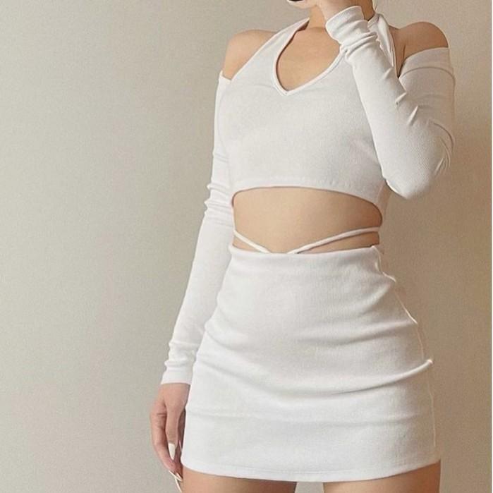 SET ÁO CROPTOP TAY RỜI KIỂU MỚI 2 MÀU TRẮNG ĐEN QUYẾN RŨ FREESIZE CÁ TÍNH