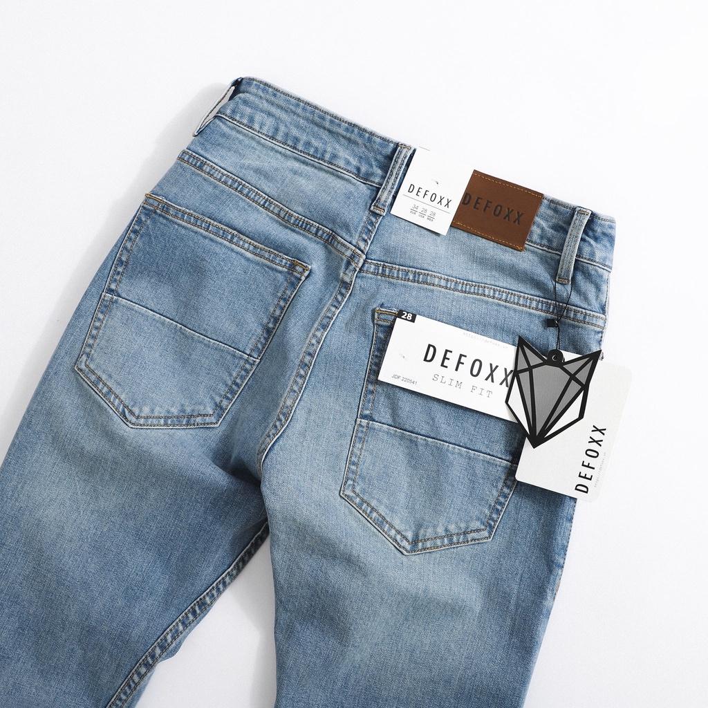 Quần jean xanh wash rách nhẹ form slimfit - RIPPED JEAN DF BLUE 220541 | LASTORE MENSWEAR